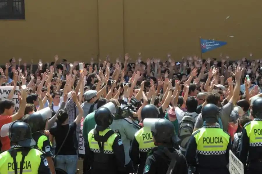 Sin ley, no hay derecho: a 10 años del comienzo de los boletos educativos en Tucumán
