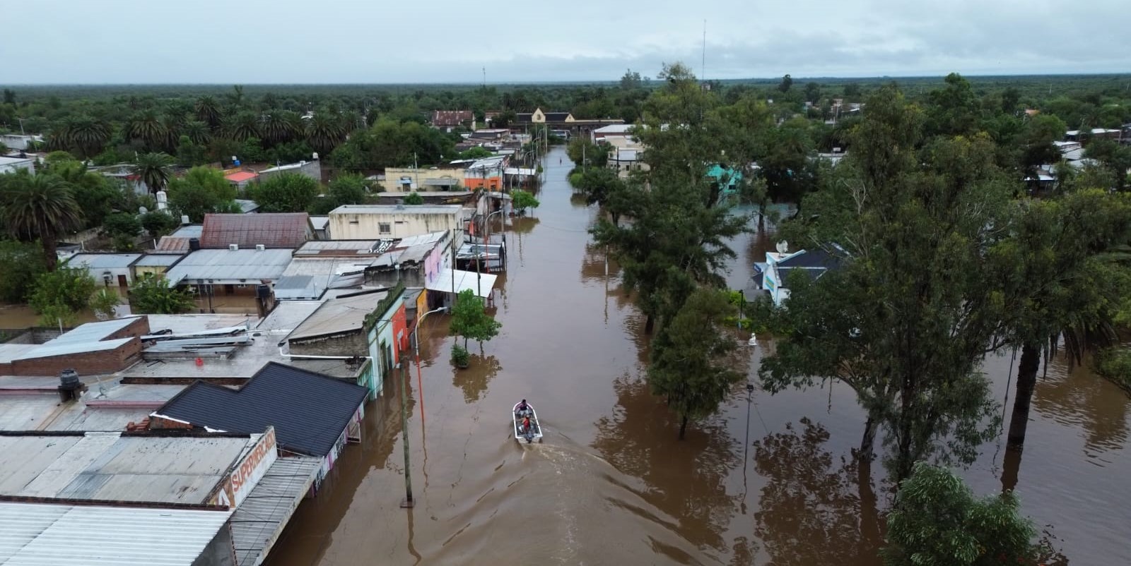 Condenados por el agua: una crisis histórica que vuelve a Tucumán con cada lluvia*